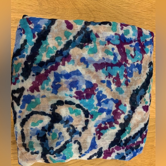 Esprit multicoloured acrylic/polyester scarf. - Picture 3 of 4